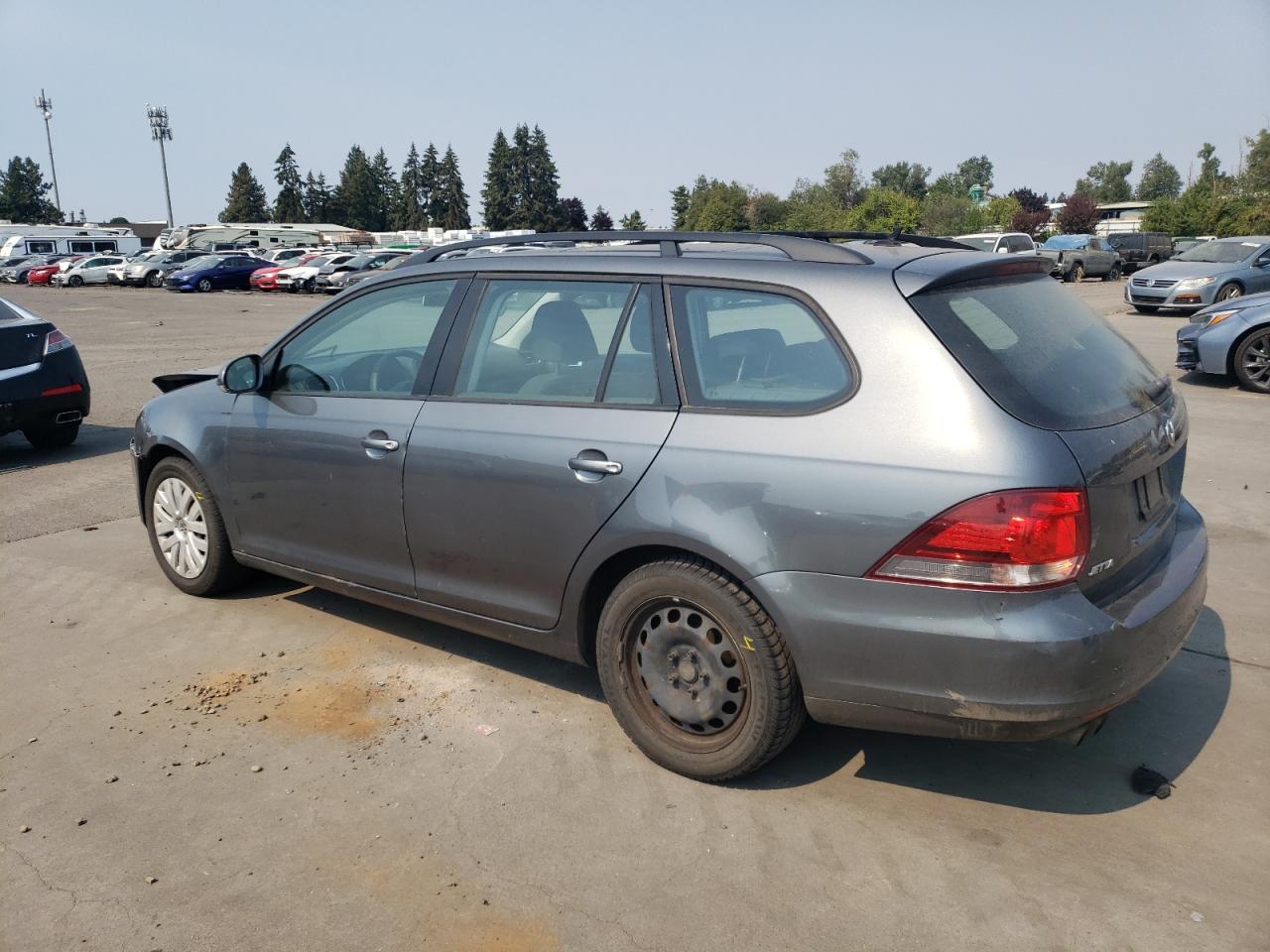 2010 Volkswagen Jetta - Image 2