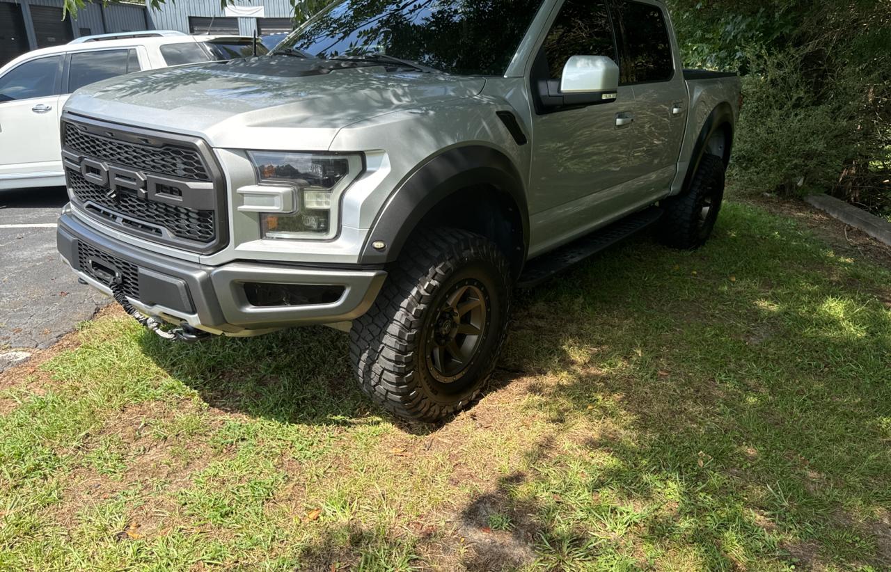 1FTFW1RG8KFB32956 2019 Ford F150 Raptor