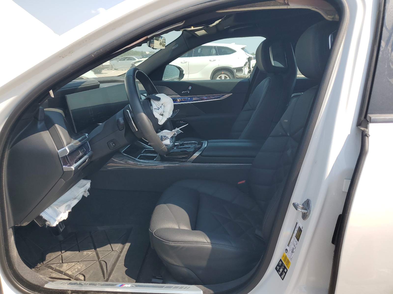 WBA33EH07RCP83459 2024 BMW 740 Xi