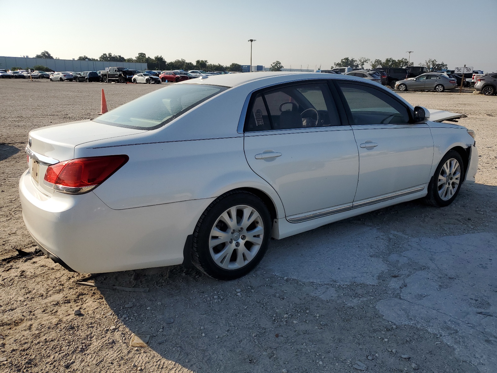 4T1BK3DB8BU438207 2011 Toyota Avalon Base