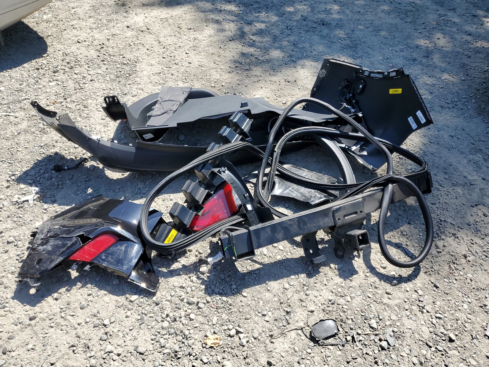 1FMCU9J90LUB26208 2020 Ford Escape Titanium