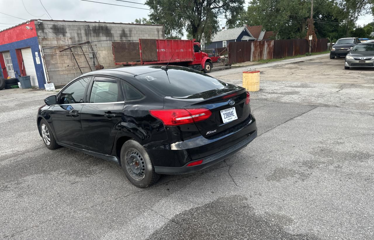 2018 Ford Focus S VIN: 1FADP3E2XJL284400 Lot: 68172784