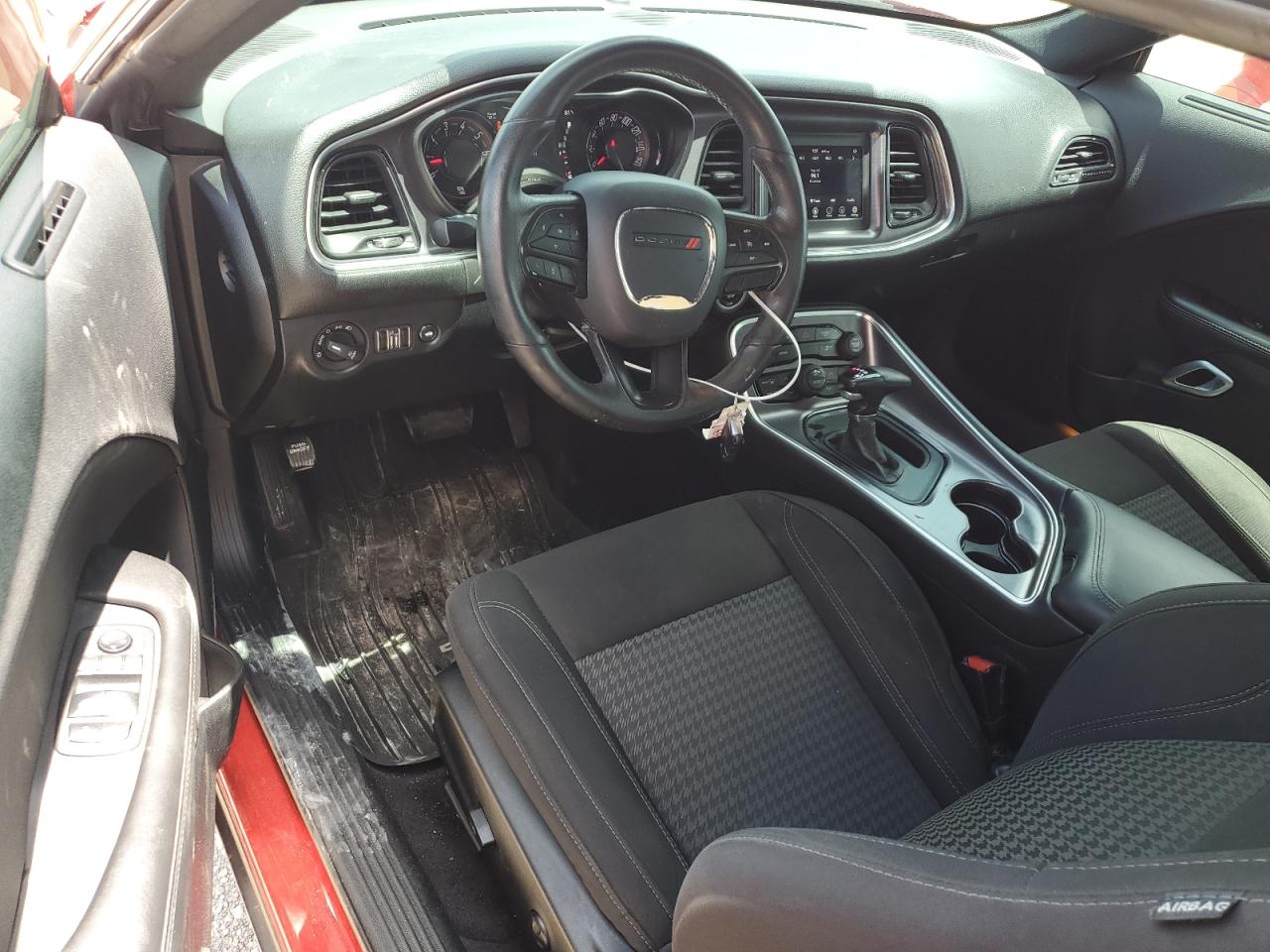 2018 Dodge Challenger Sxt VIN: 2C3CDZAG5JH309952 Lot: 65893164