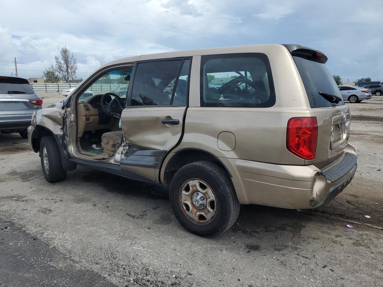 2004 Honda Pilot - Image 2