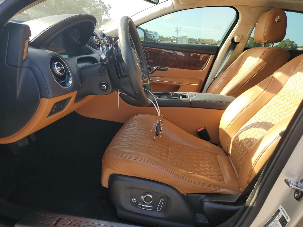2016 Jaguar Xjl Portfolio VIN: SAJWA2G70G8V92843 Lot: 66069384
