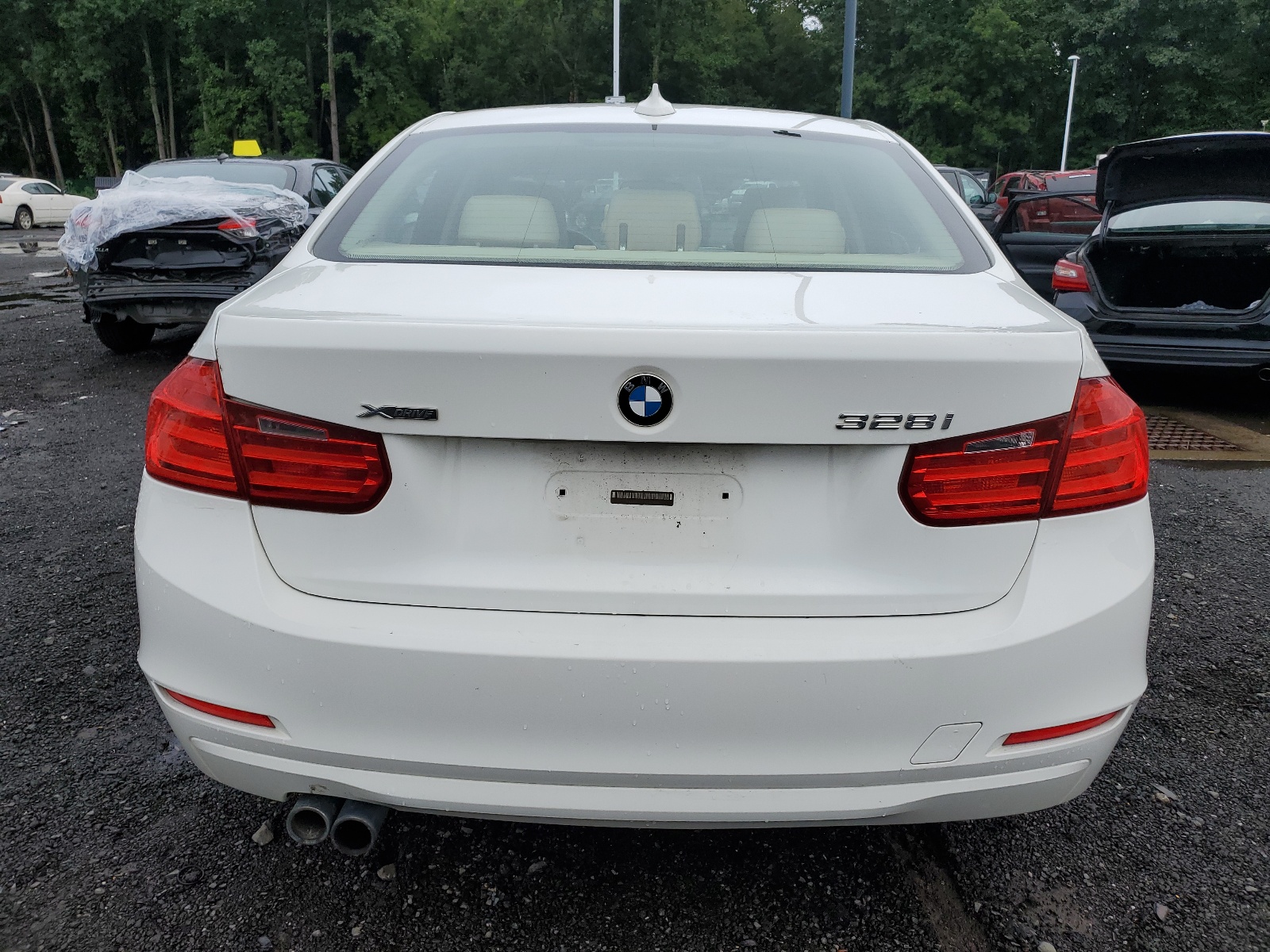 2013 BMW 328 Xi Sulev vin: WBA3B5G51DNS01997