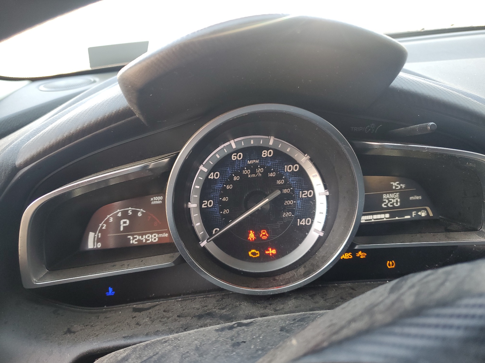 3MYDLBYV7JY300907 2018 Toyota Yaris Ia