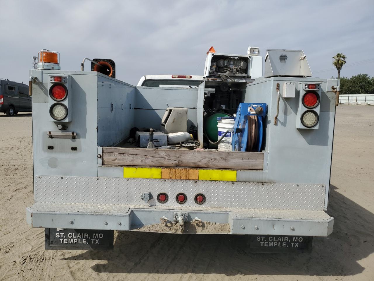 2005 Chevrolet Silverado C3500 VIN: 1GBJC34U65E235382 Lot: 68274794