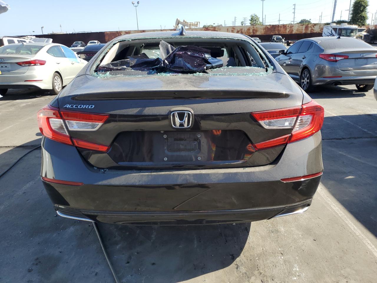 1HGCV1F10JA075119 2018 Honda Accord Lx