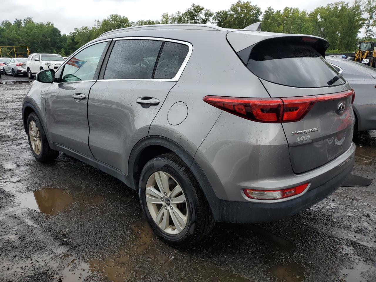 KNDPMCAC6J7352375 2018 KIA SPORTAGE - Image 2