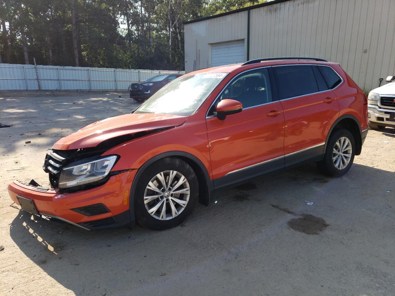 3VV2B7AX3JM089408 2018 VOLKSWAGEN TIGUAN - Image 1