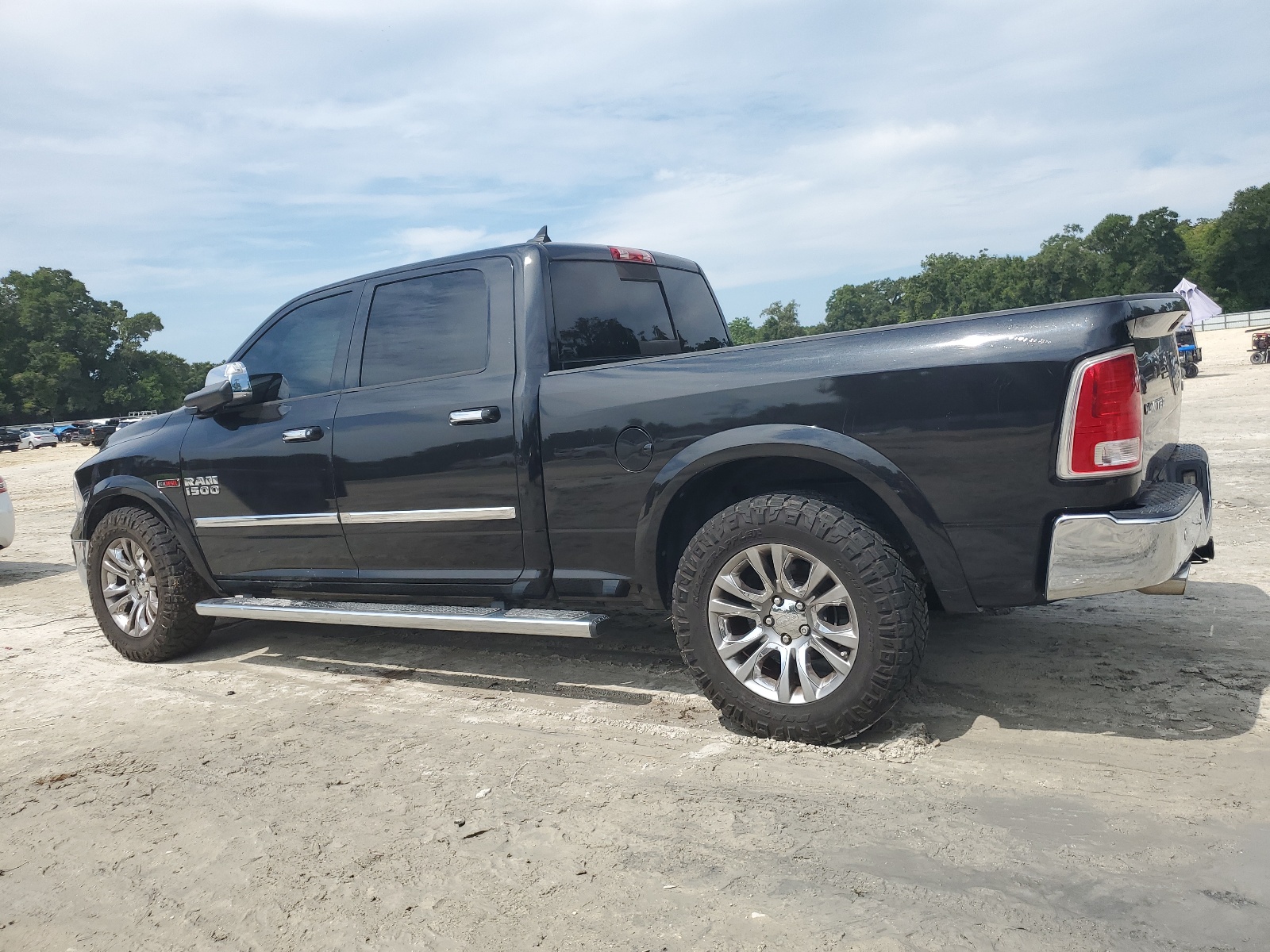 1C6RR7WM1FS724705 2015 Ram 1500 Longhorn