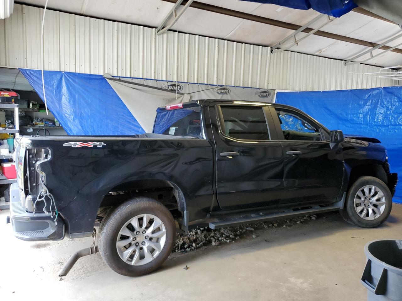2022 Chevrolet Silverado - Image 3
