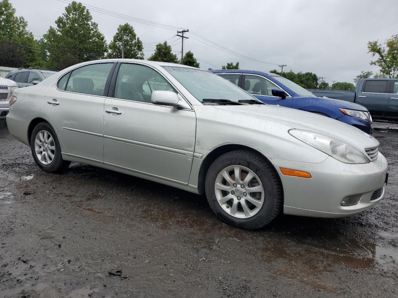 2003 Lexus ES - Image 4