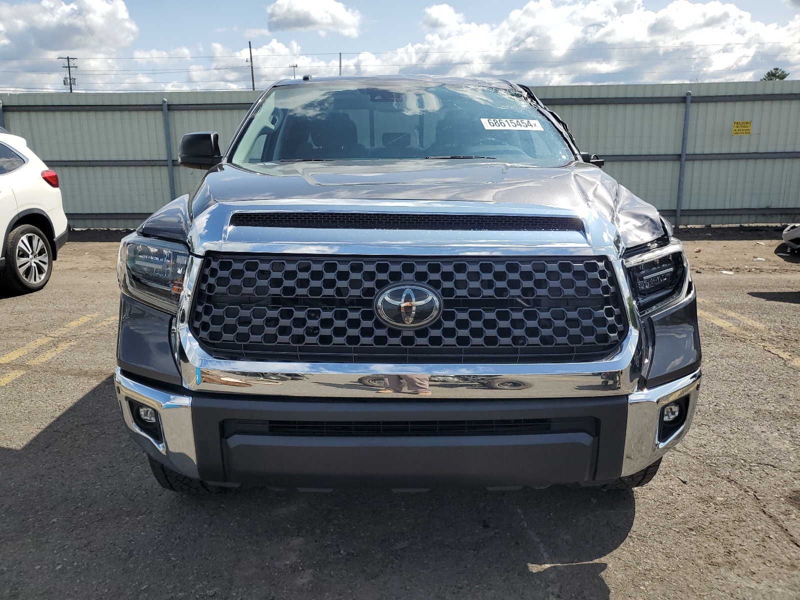 5TFUY5F1XJX697502 2018 Toyota Tundra Double Cab Sr