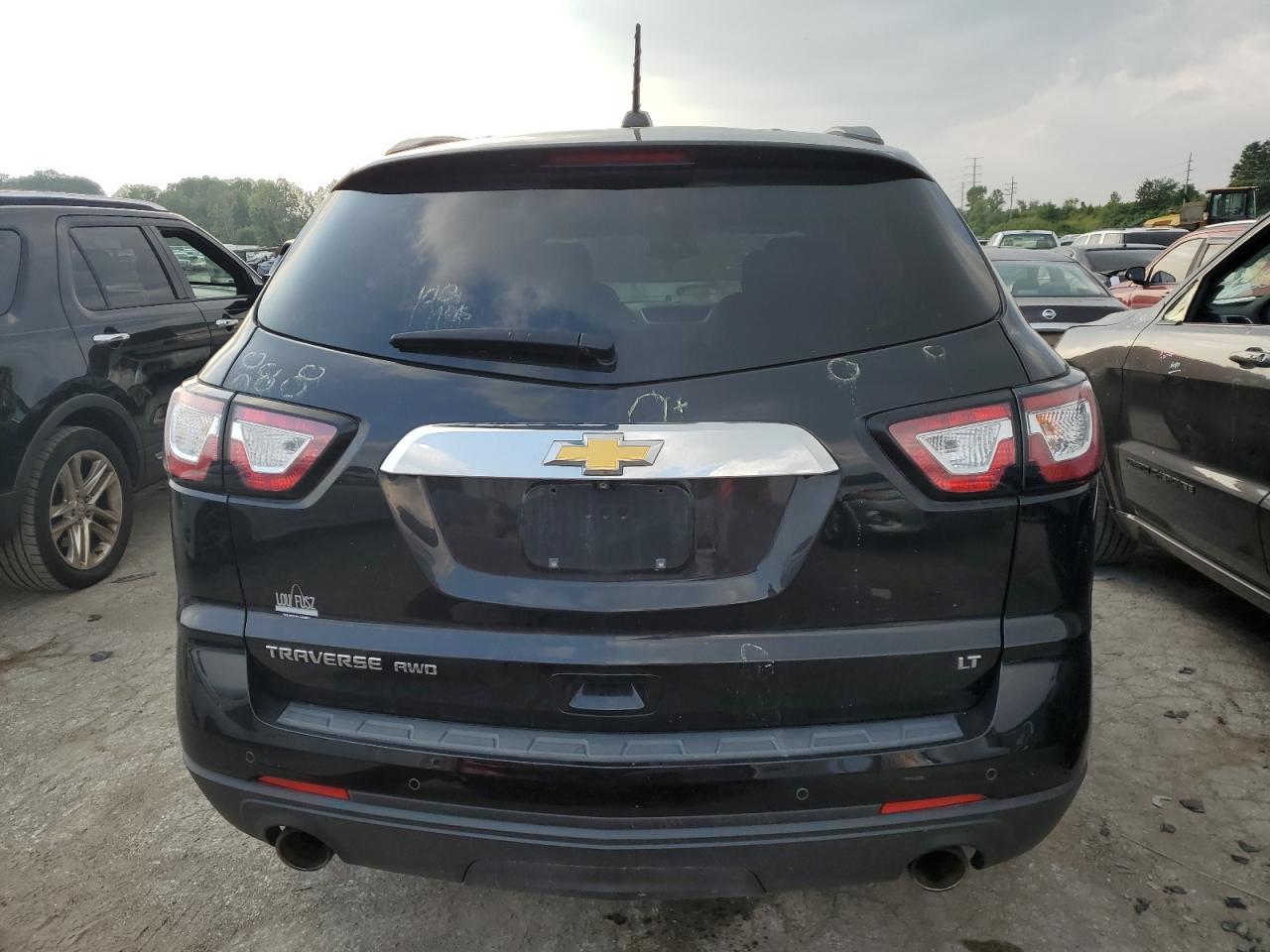 1GNKVHKD6HJ353770 2017 Chevrolet Traverse Lt