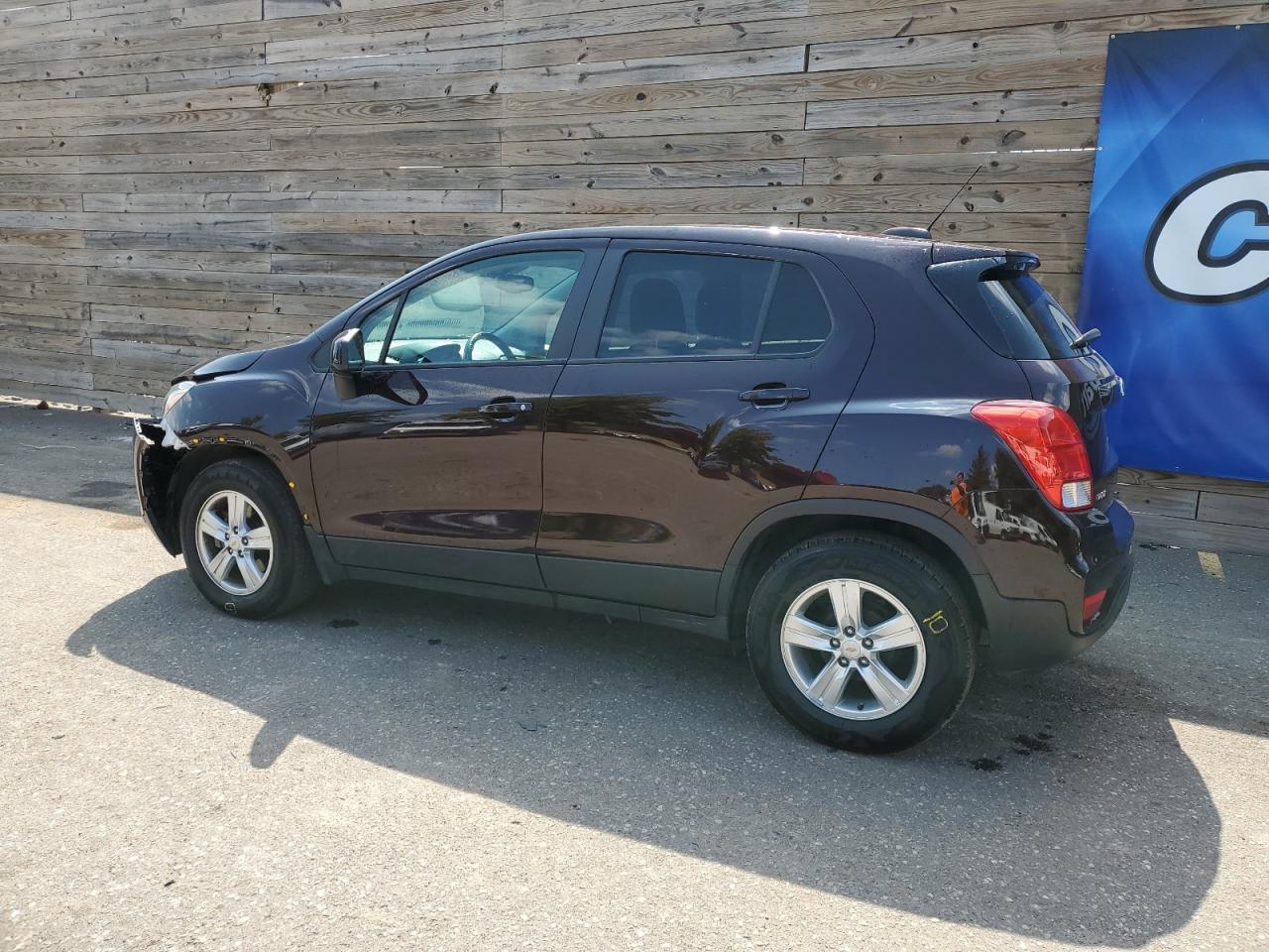2020 Chevrolet Trax - Image 2