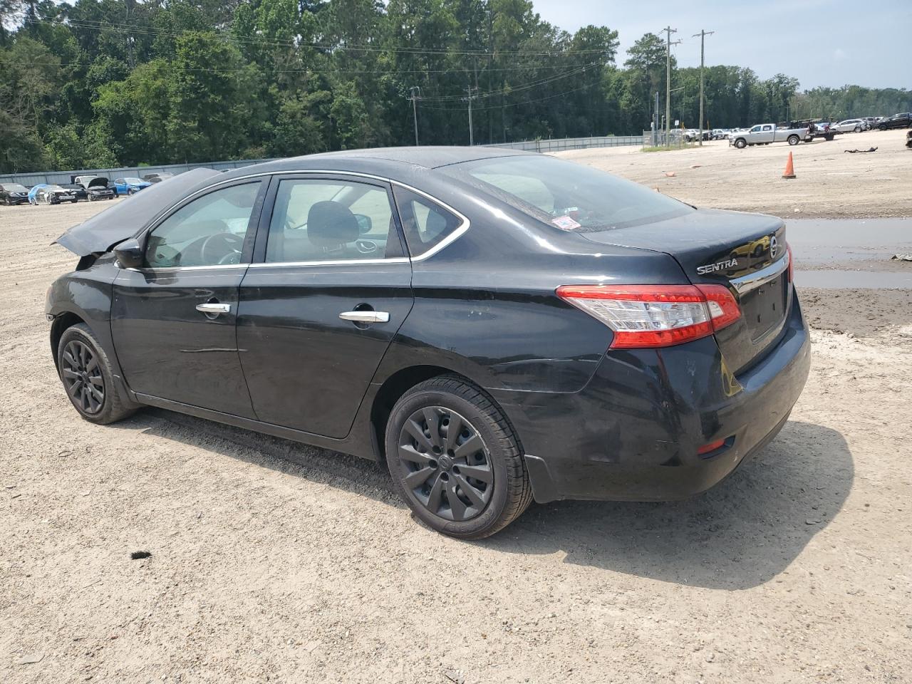2015 Nissan Sentra - Image 2