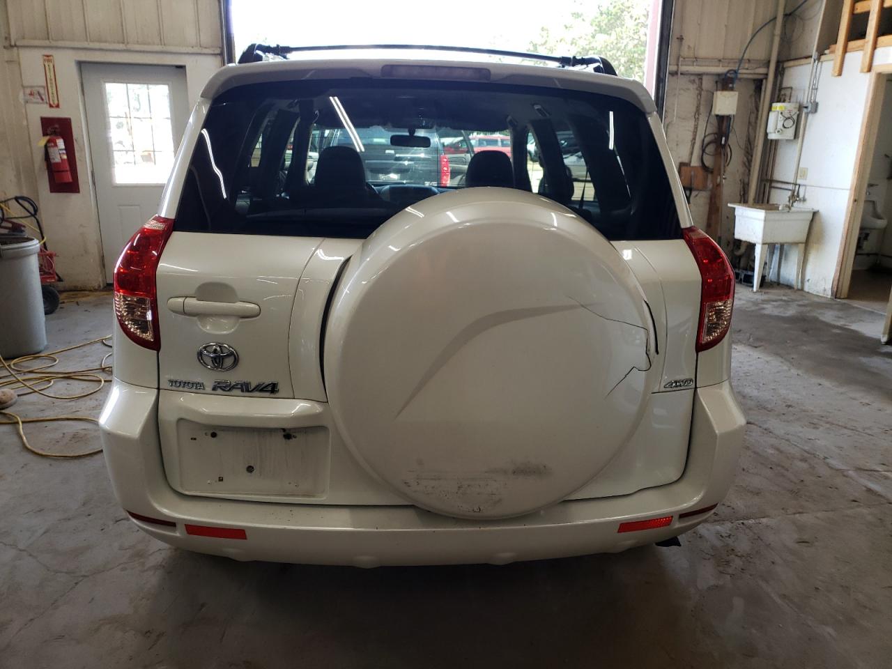 2008 Toyota Rav4 Limited VIN: JTMBD31V185173954 Lot: 66717514