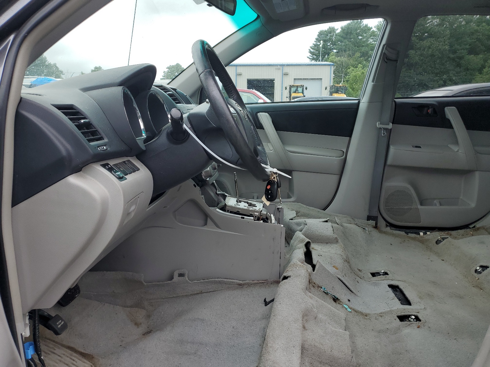 5TDBK3EHXAS020824 2010 Toyota Highlander