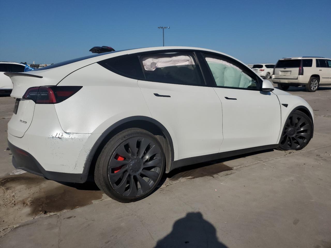 5YJYGDEF9MF211692 2021 Tesla Model Y