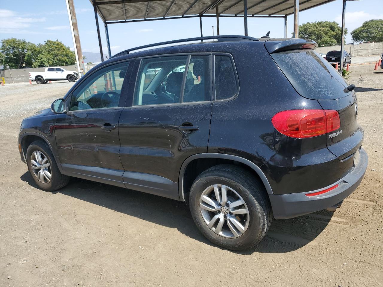 WVGAV7AX9GW515852 2016 VOLKSWAGEN TIGUAN - Image 2