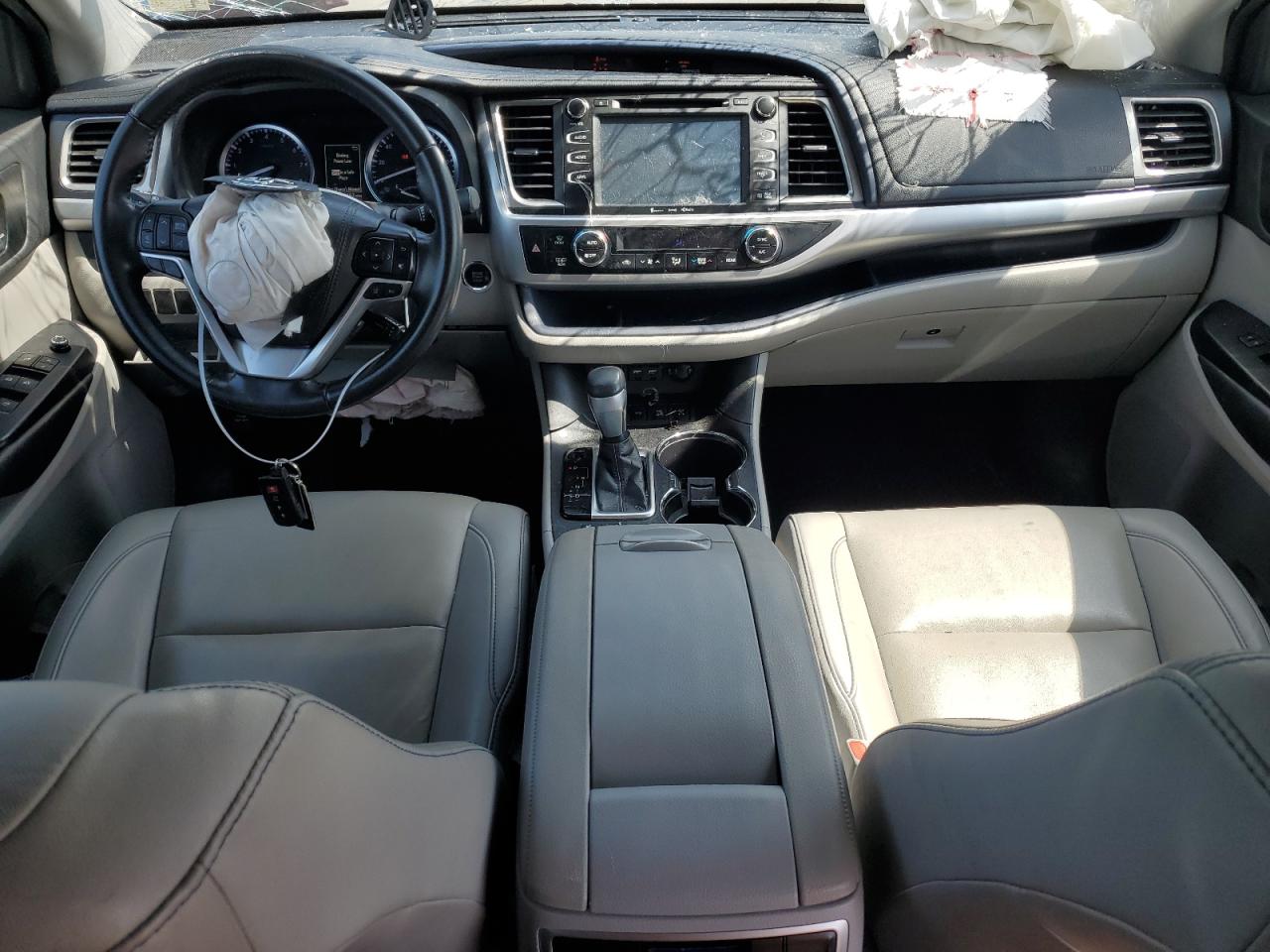 2019 Toyota Highlander Se VIN: 5TDJZRFH5KS940385 Lot: 66631624