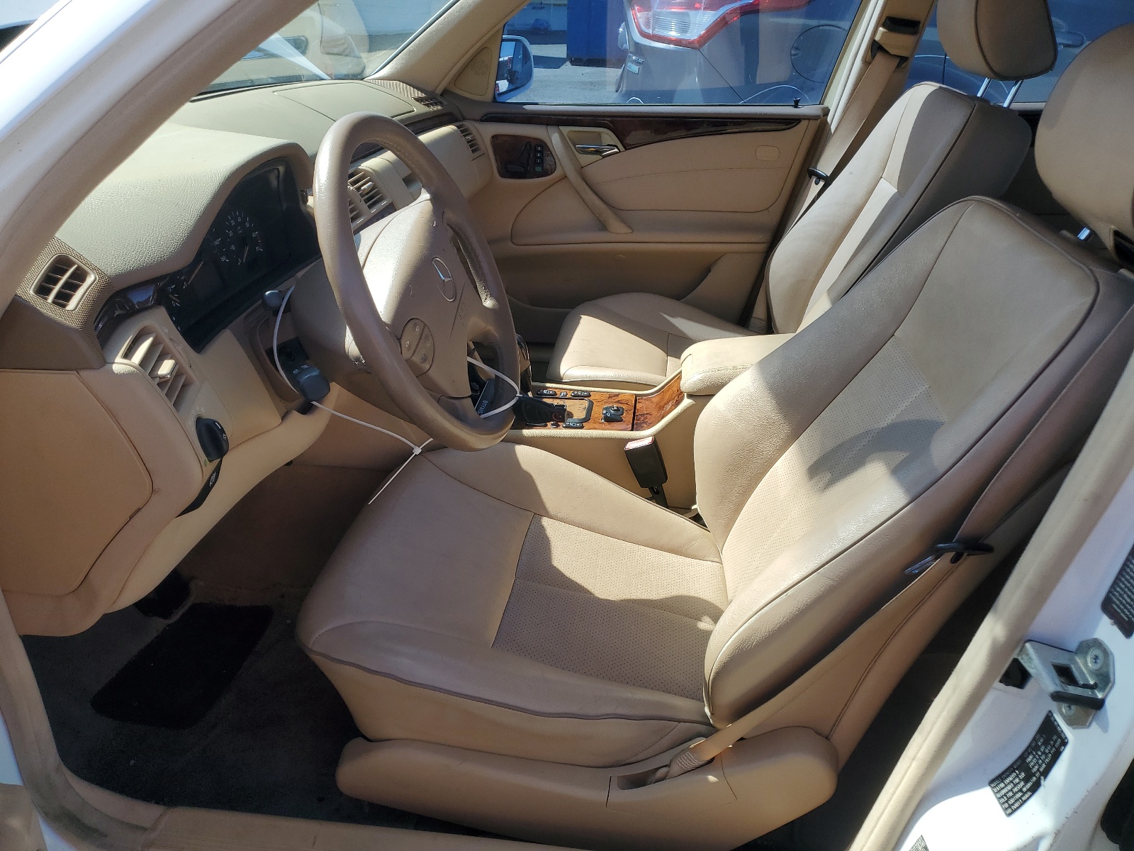 WDBJF65J11B211817 2001 Mercedes-Benz E 320