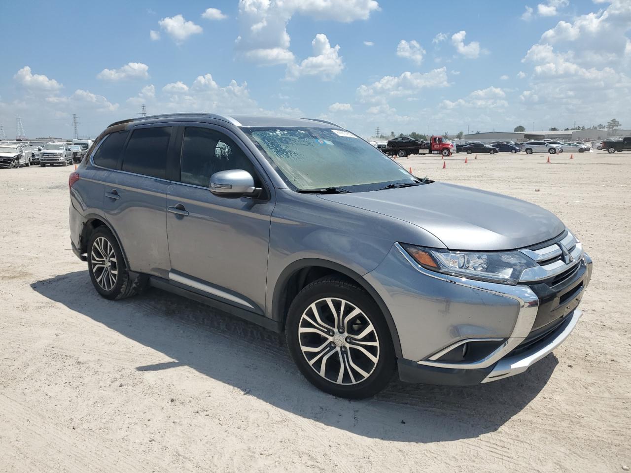 VIN JA4AZ3A38JJ005151 2018 MITSUBISHI OUTLANDER no.4