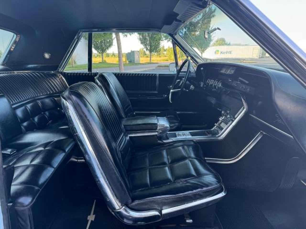 1966 Ford T-Bird VIN: 6Y83Z155635 Lot: 67840294