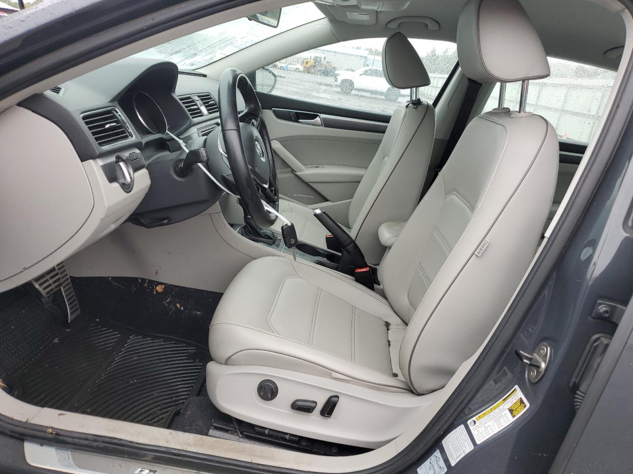 2017 Volkswagen Passat R-Line VIN: 1VWDT7A35HC045355 Lot: 66735124