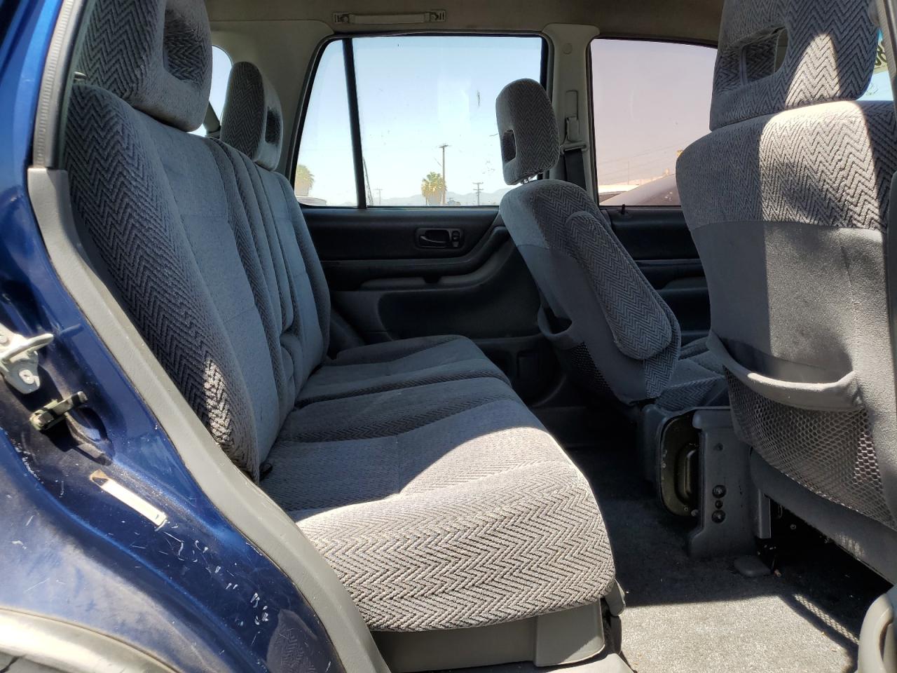 1997 Honda Cr-V Lx VIN: JHLRD1856VC017461 Lot: 67608044