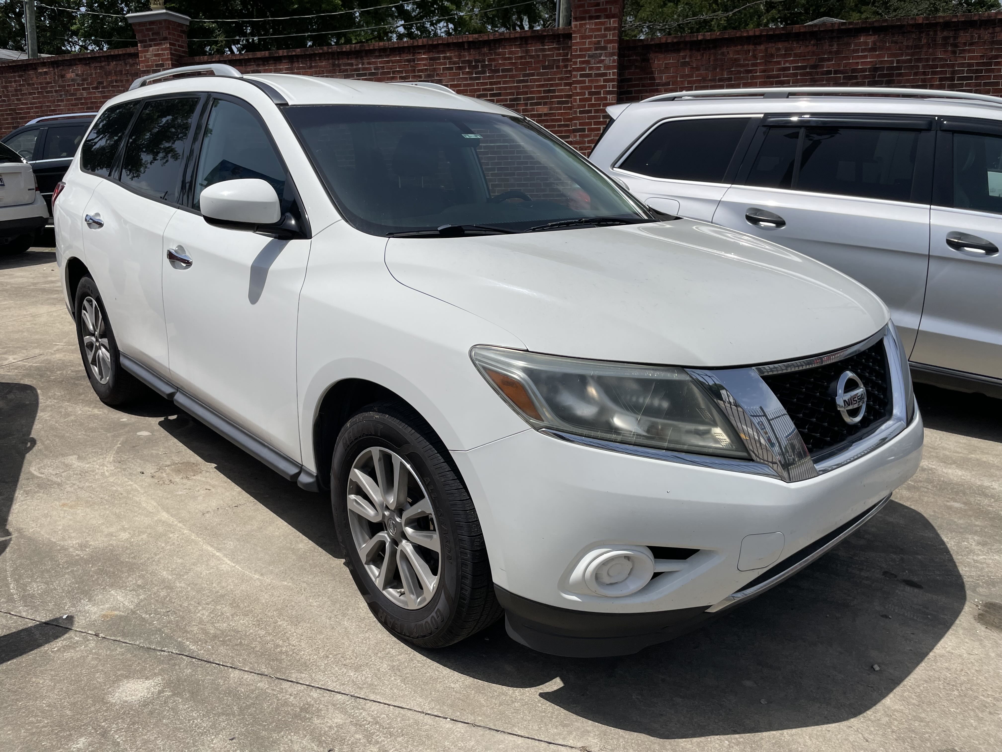 2016 Nissan Pathfinder S vin: 5N1AR2MN8GC605836