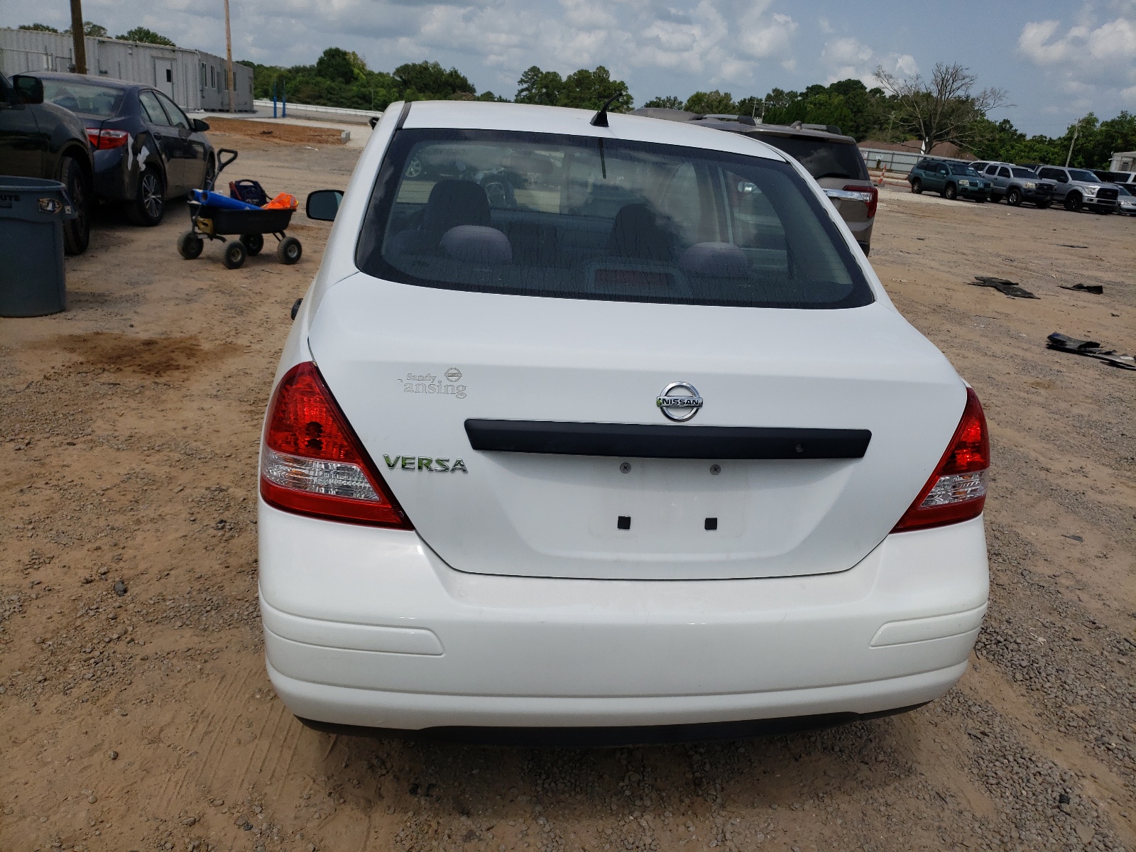 3N1CC1AP5BL442996 2011 Nissan Versa S