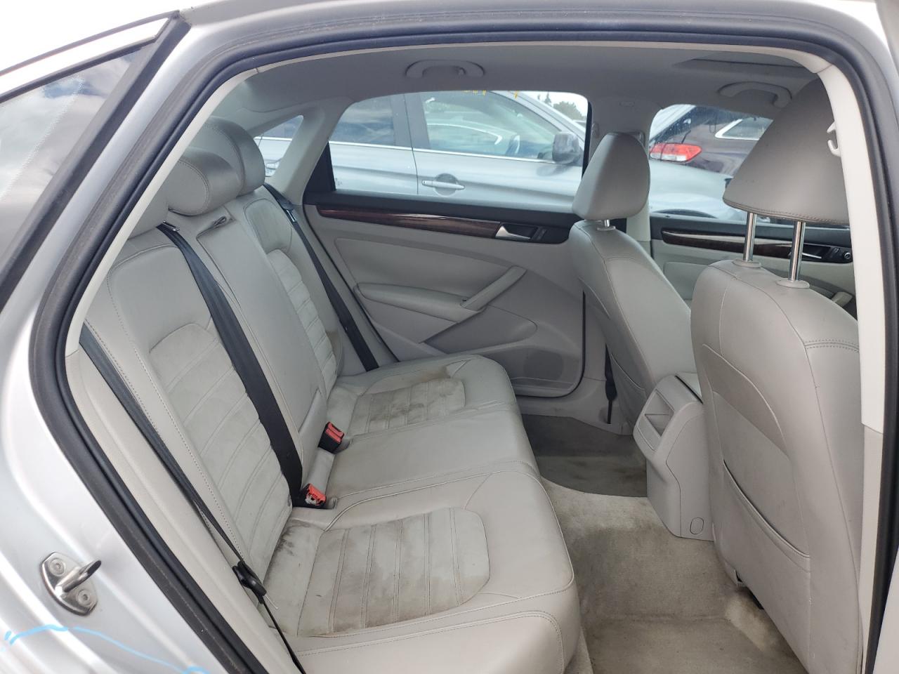 2012 Volkswagen Passat Sel VIN: 1VWCN7A32CC056005 Lot: 66923864