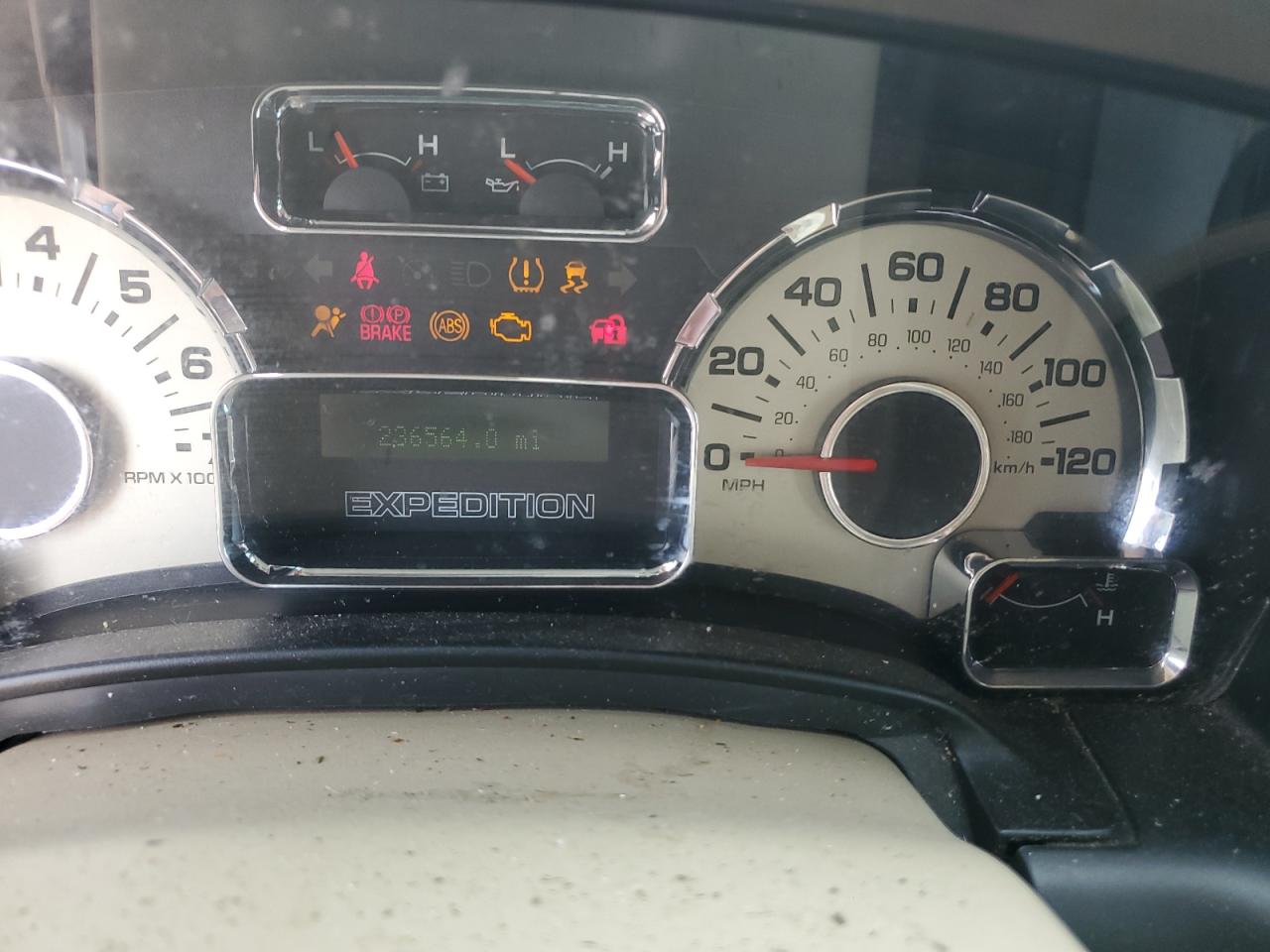 2010 Ford Expedition Xlt VIN: 1FMJU1F57AEA38763 Lot: 56595415