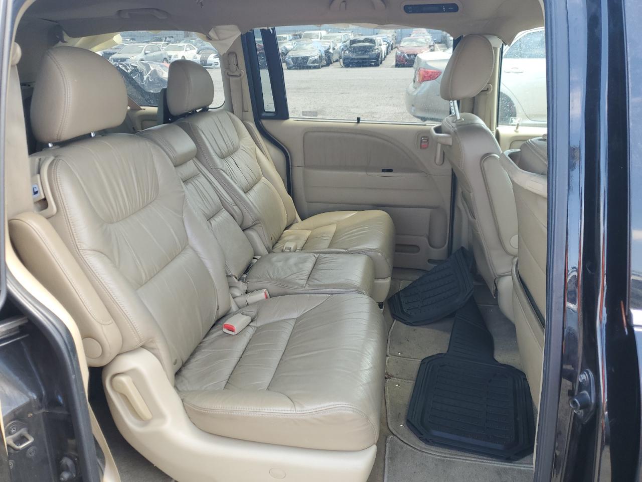 2009 Honda Odyssey - Image 11