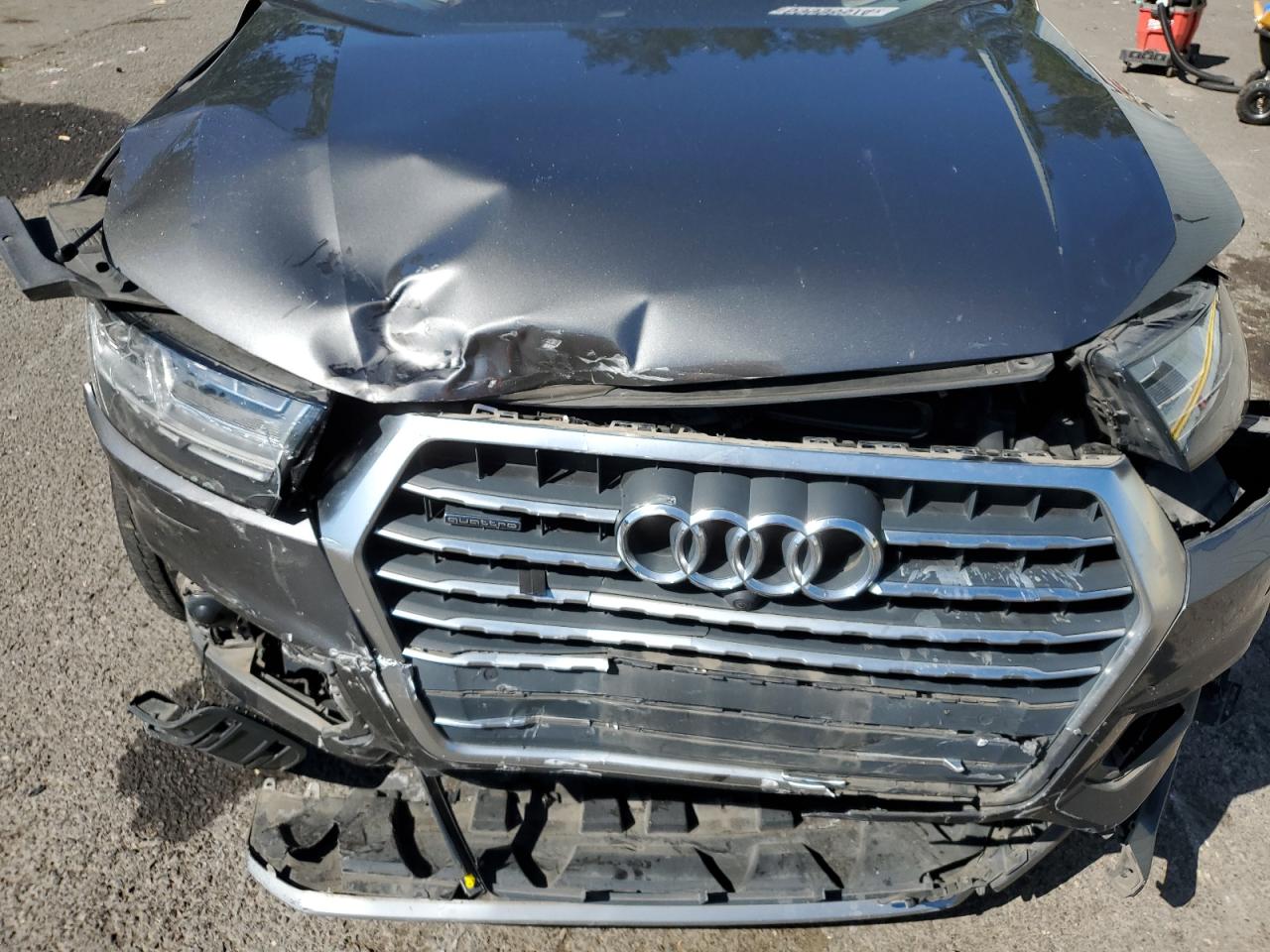 WA1VAAF7XJD030964 2018 Audi Q7 Prestige