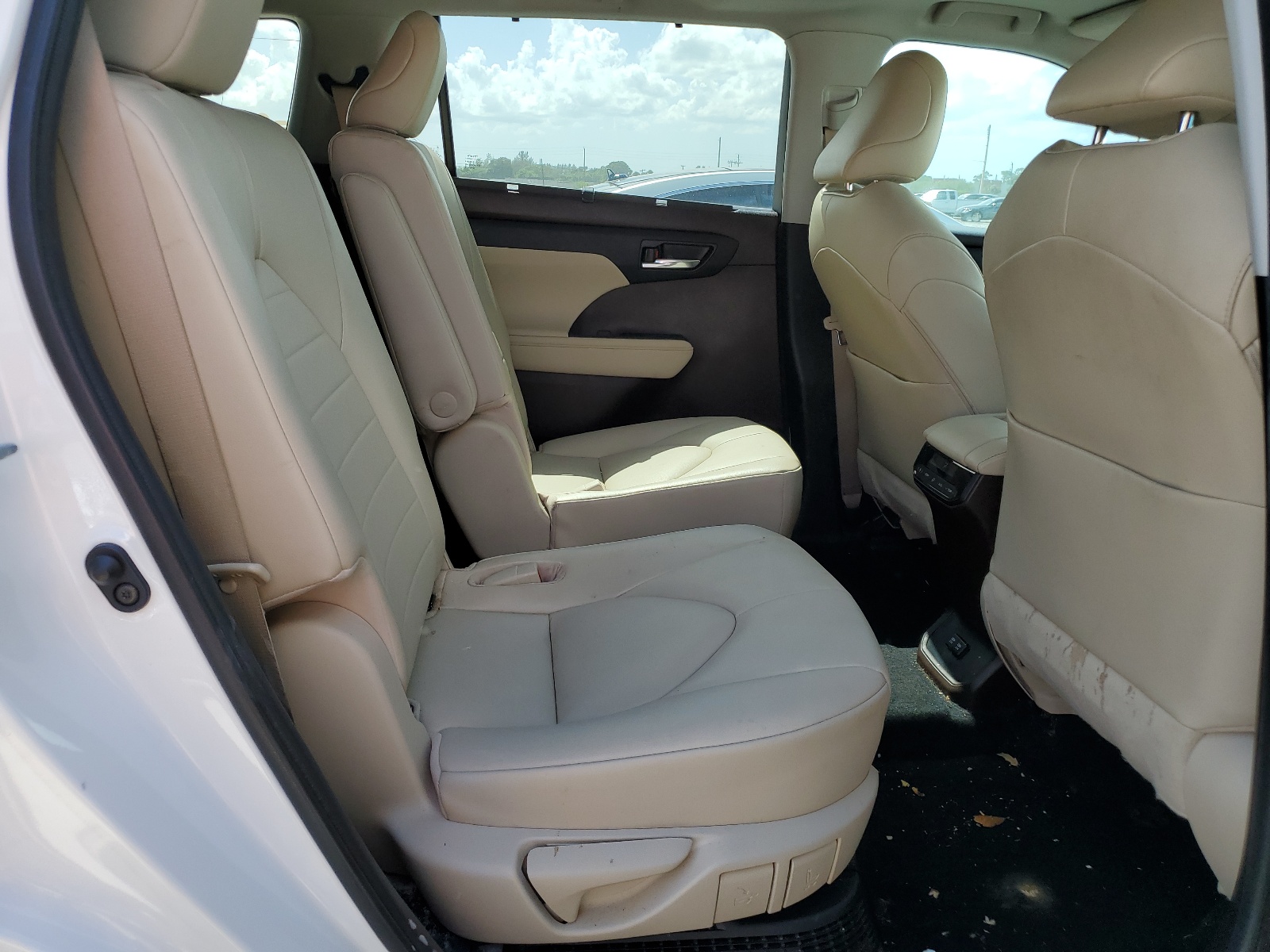 5TDGBRCH0MS047448 2021 Toyota Highlander Hybrid Xle