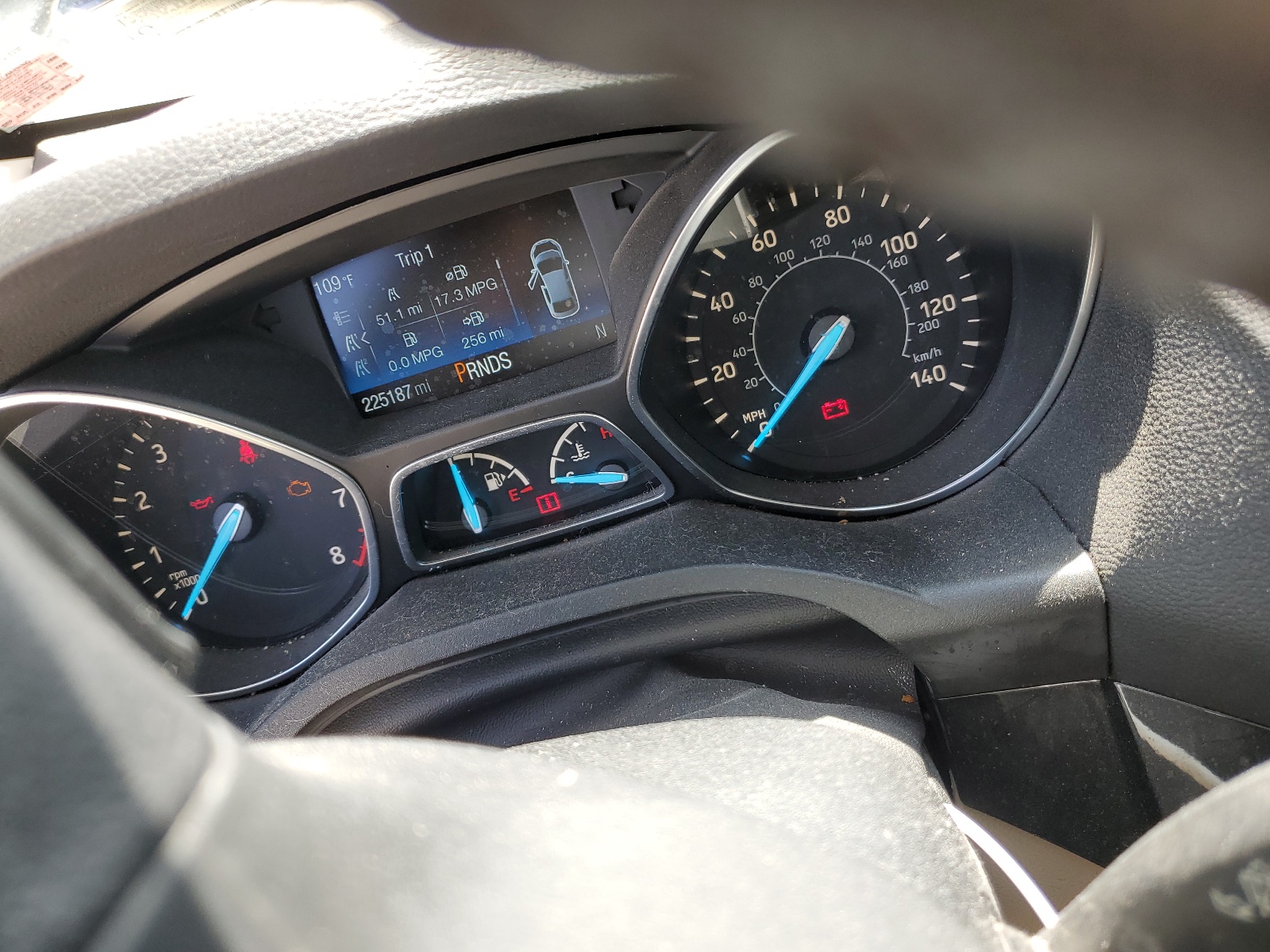 1FMCU0JD5HUB15096 2017 Ford Escape Titanium