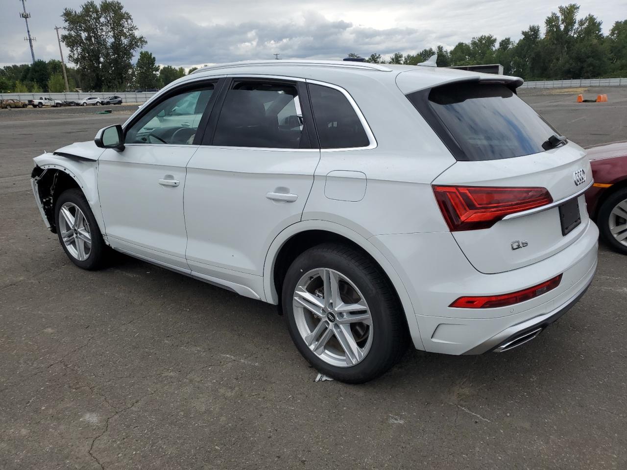 WA1E2AFY7M2064222 2021 Audi Q5 E Premium Plus