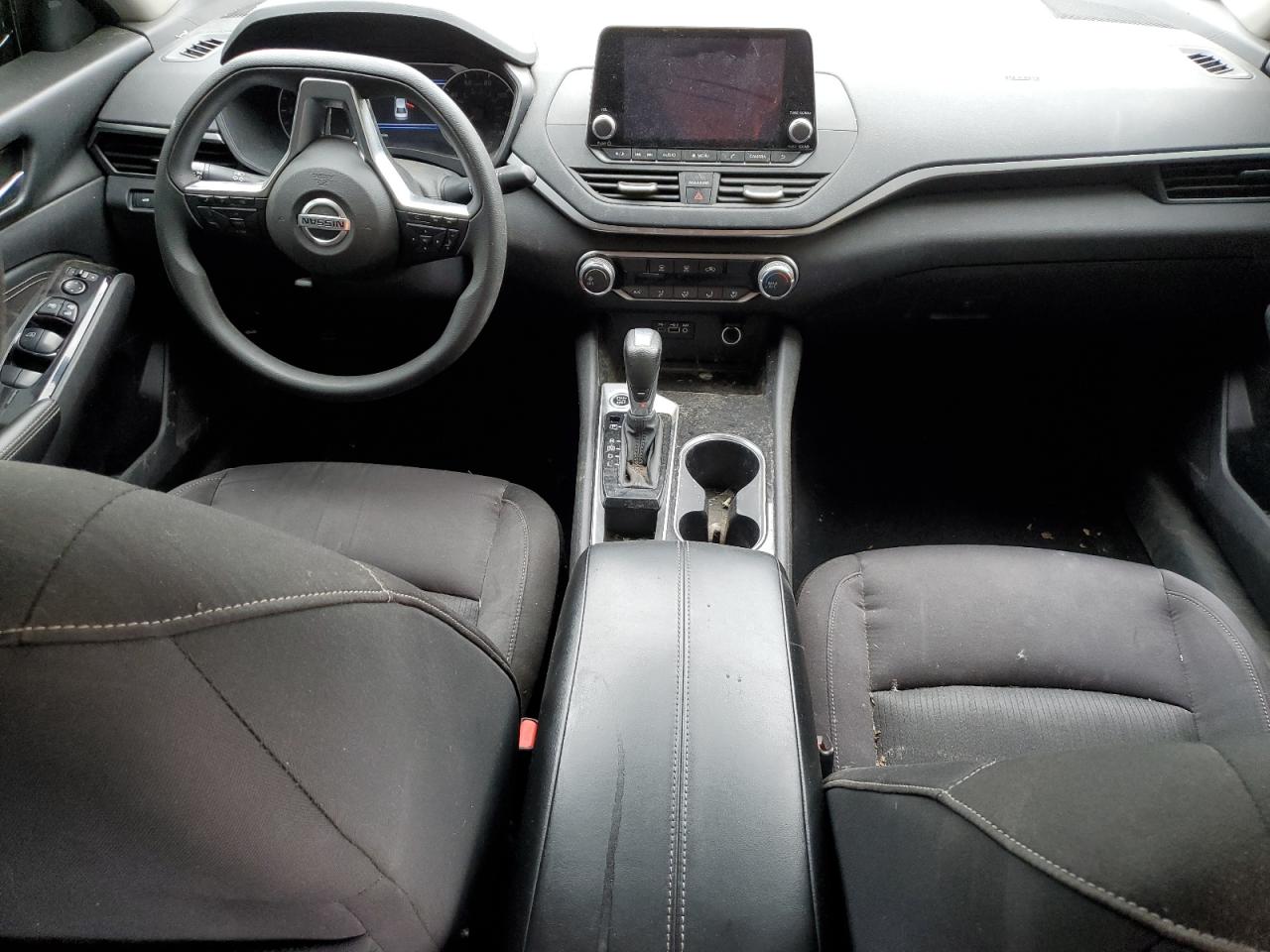 2021 Nissan Altima - Image 8