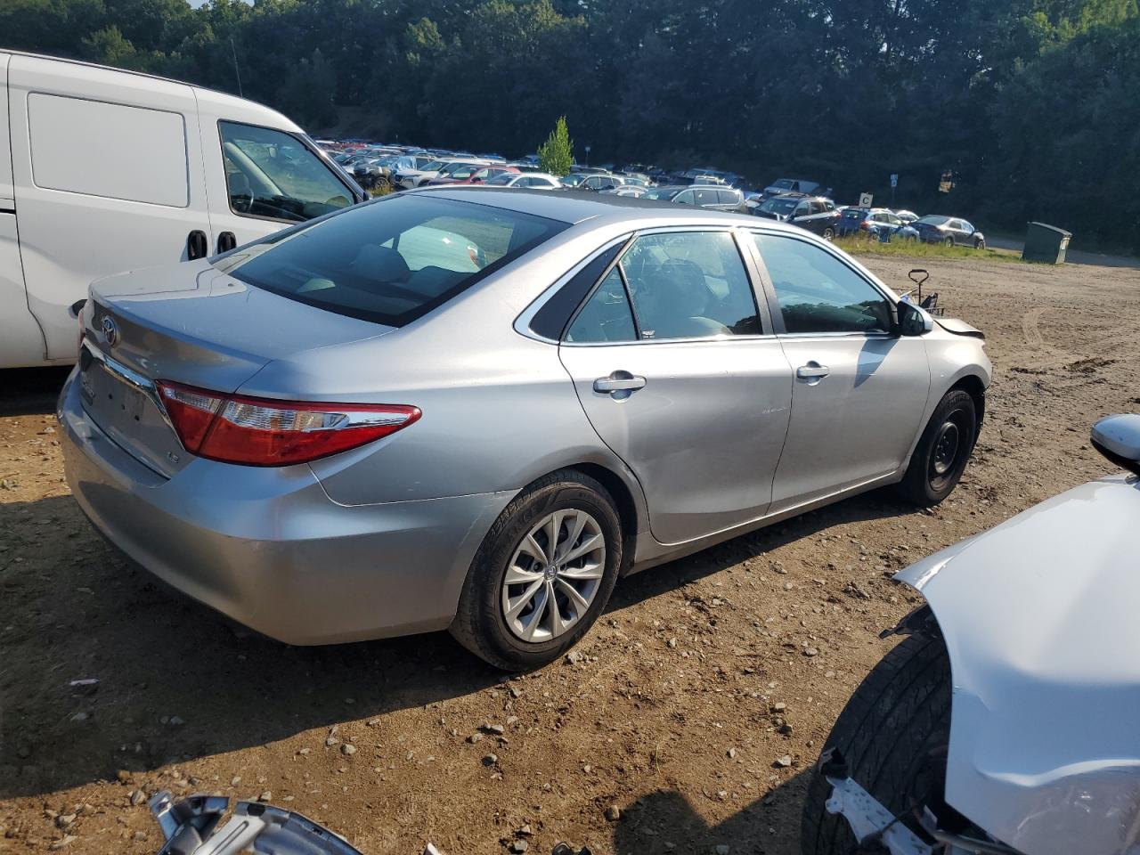 2015 Toyota Camry - Image 3