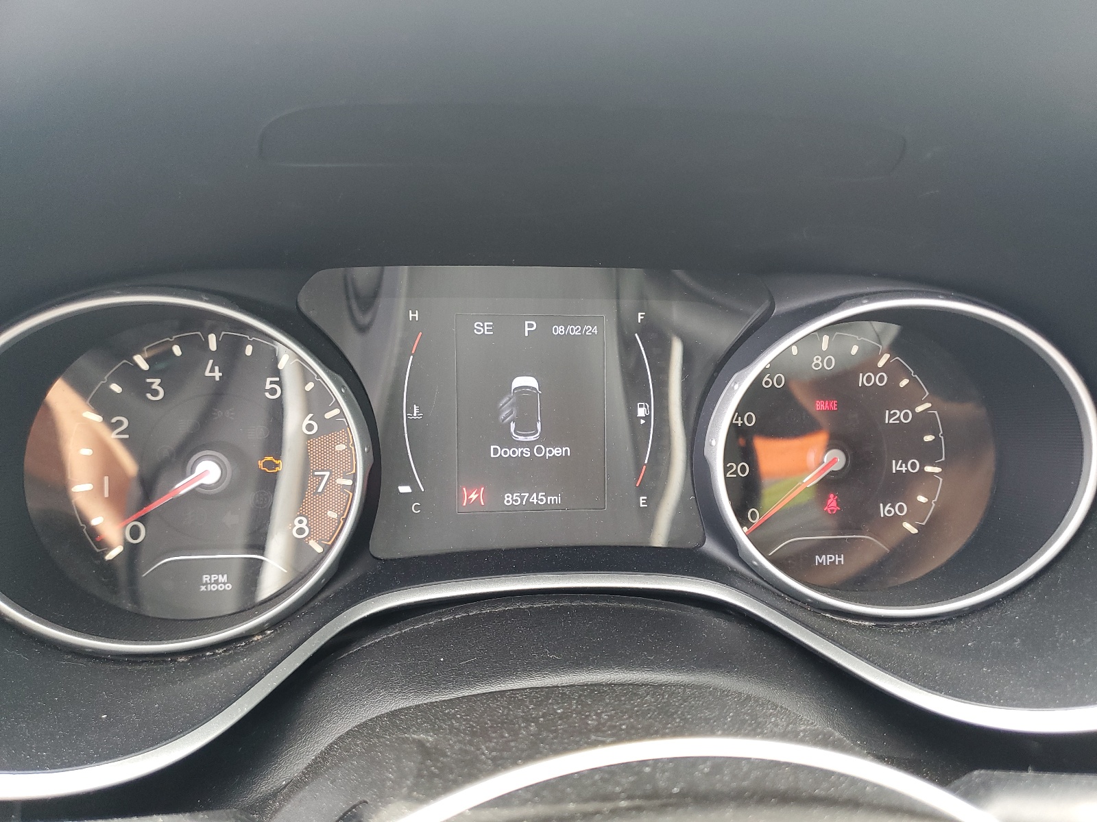 3C4NJDBBXJT201918 2018 Jeep Compass Latitude