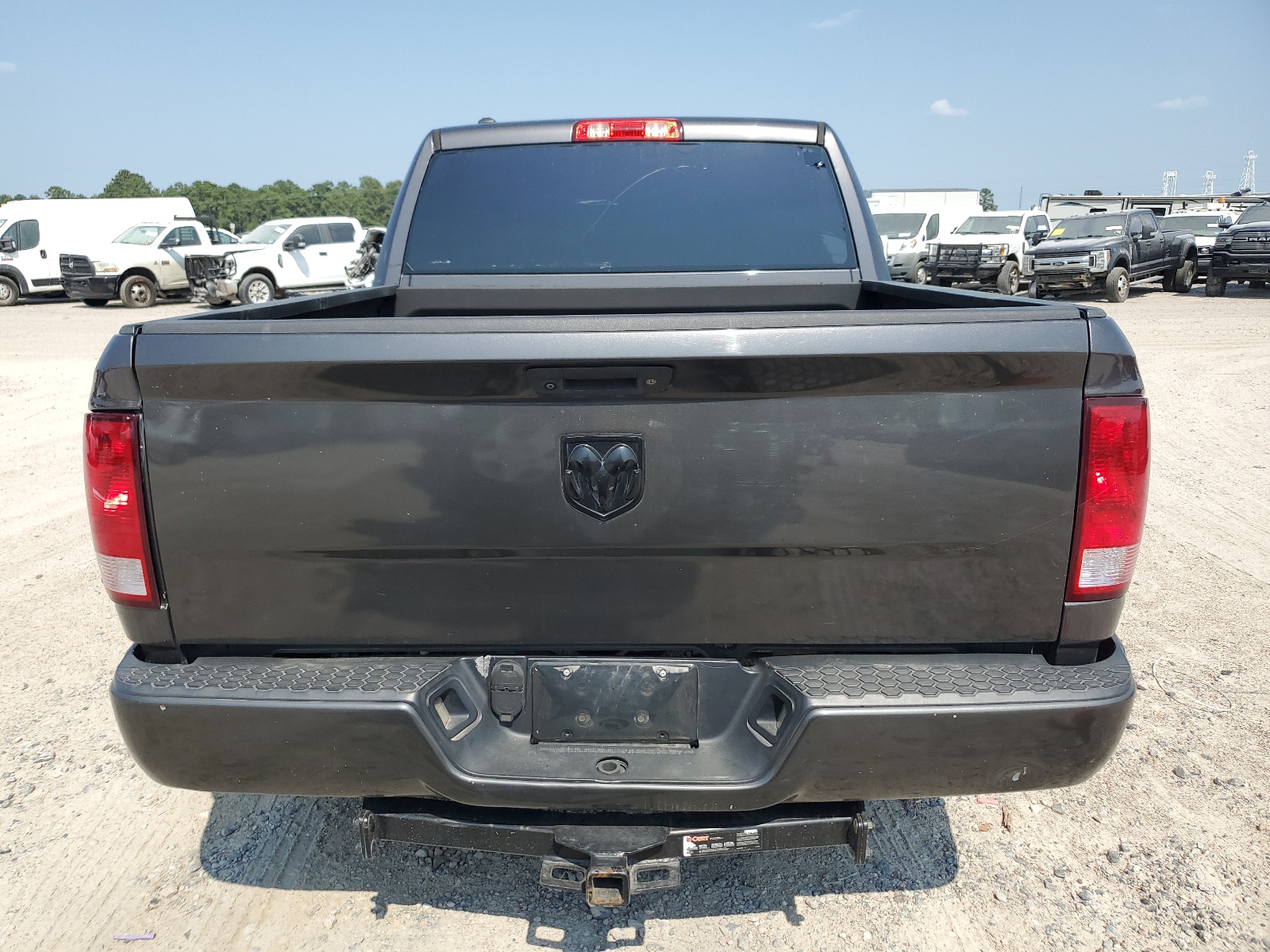 1C6RR6KG2JS234521 2018 Ram 1500 St