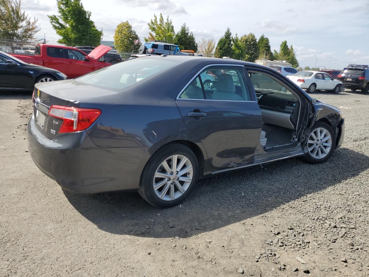 2012 Toyota Camry - Image 3