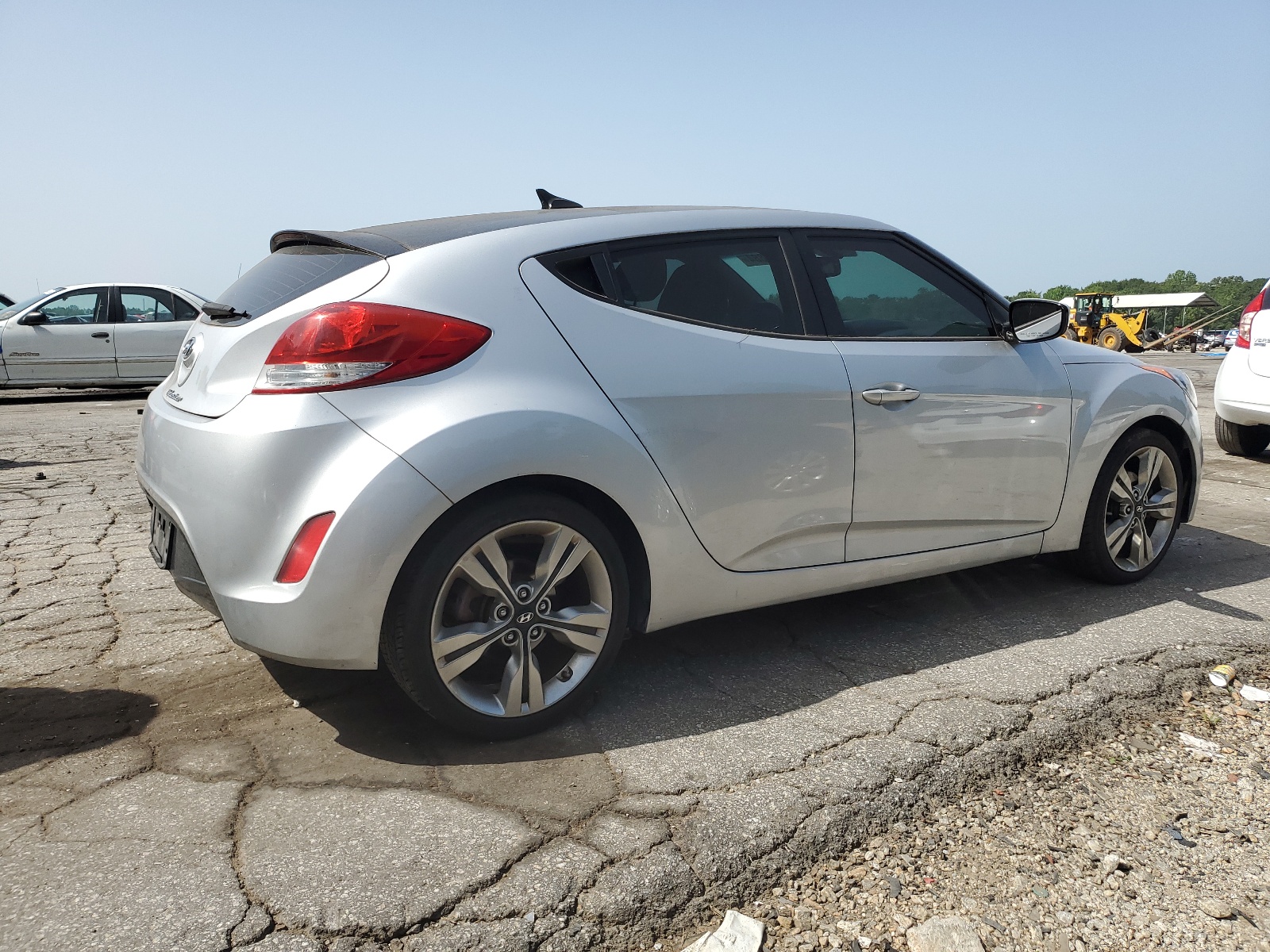 2016 Hyundai Veloster vin: KMHTC6AD5GU292235