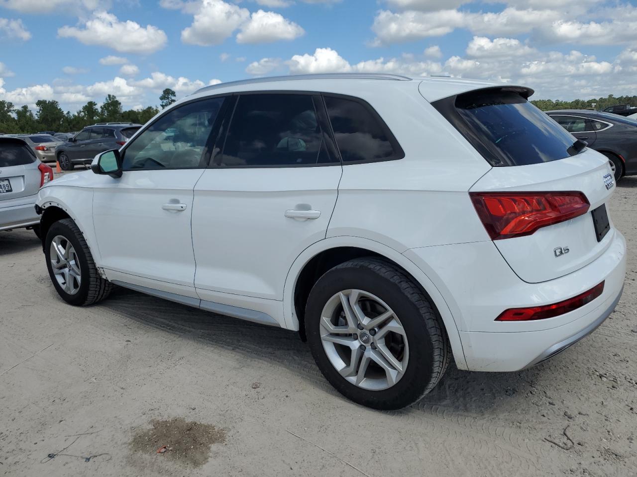 WA1ANAFY7J2186421 2018 AUDI Q5 - Image 2