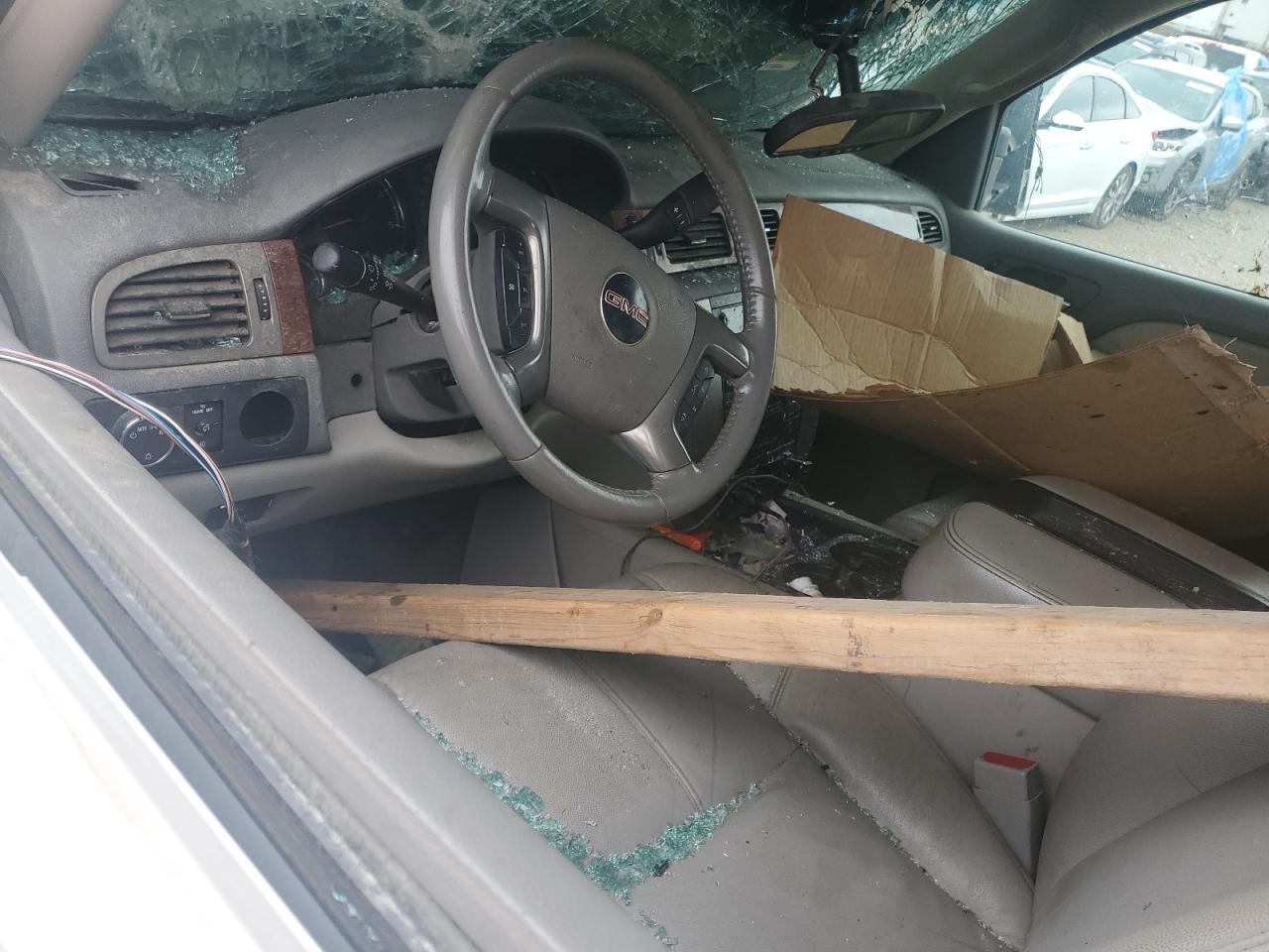 2010 GMC Sierra - Image 8