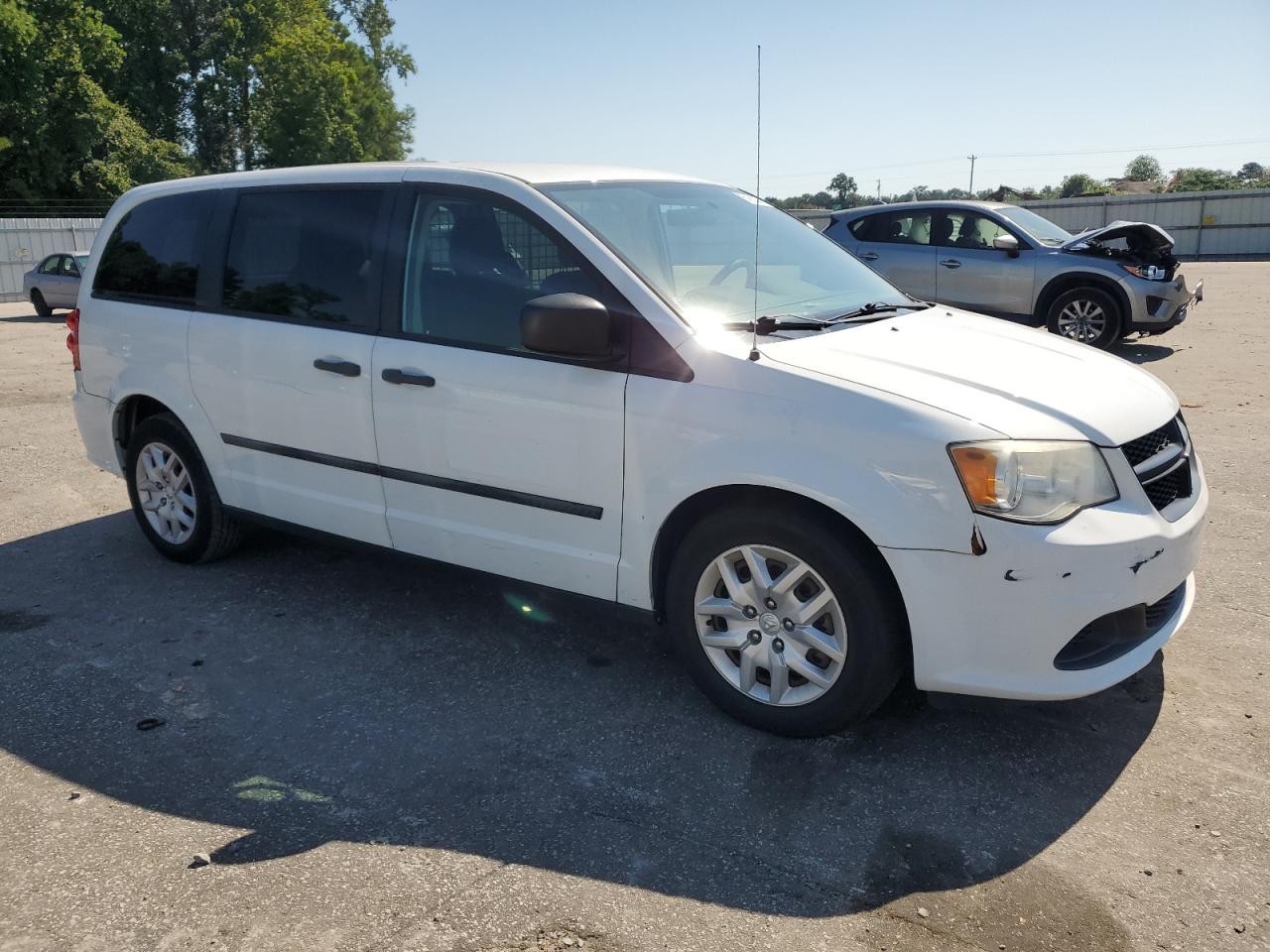 2014 RAM Cargo Van Tradesman - Image 4